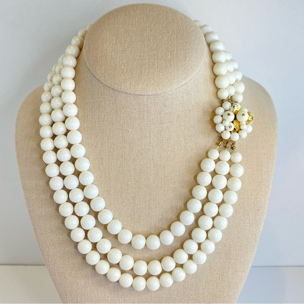 Vintage‎ Japan White Bead Necklace 3 Strand Cluster Clasp Mid-Century Lucite